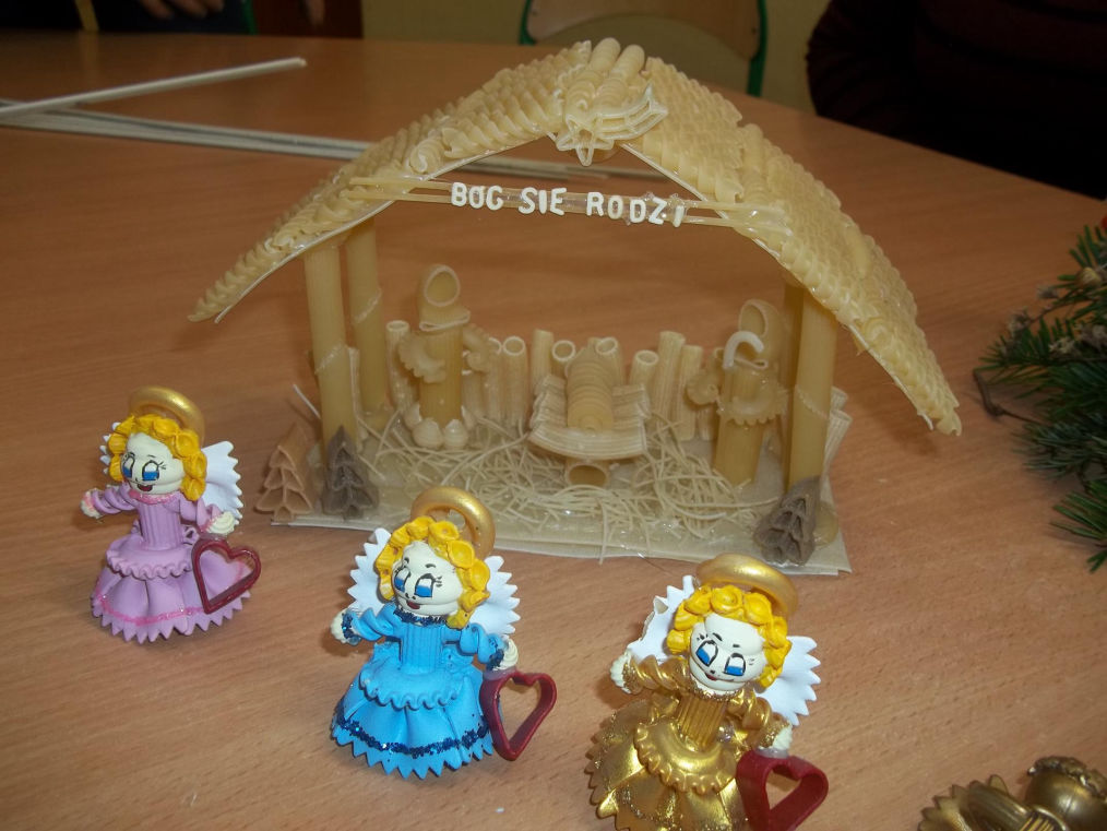 Bożonarodzeniowe warsztaty rękodzielnicze w grupie sześciolatków z Panią Agatą Szczudło  